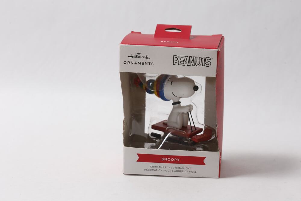 Peanuts Snoopy on a Sled Hallmark Keepsake Ornament ~ 260909-WH 1147